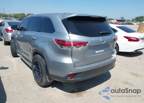 2016 Toyota Highlander Le V6 z USA, uszkodzony, nr VIN 5TDBKRFH8GS262232